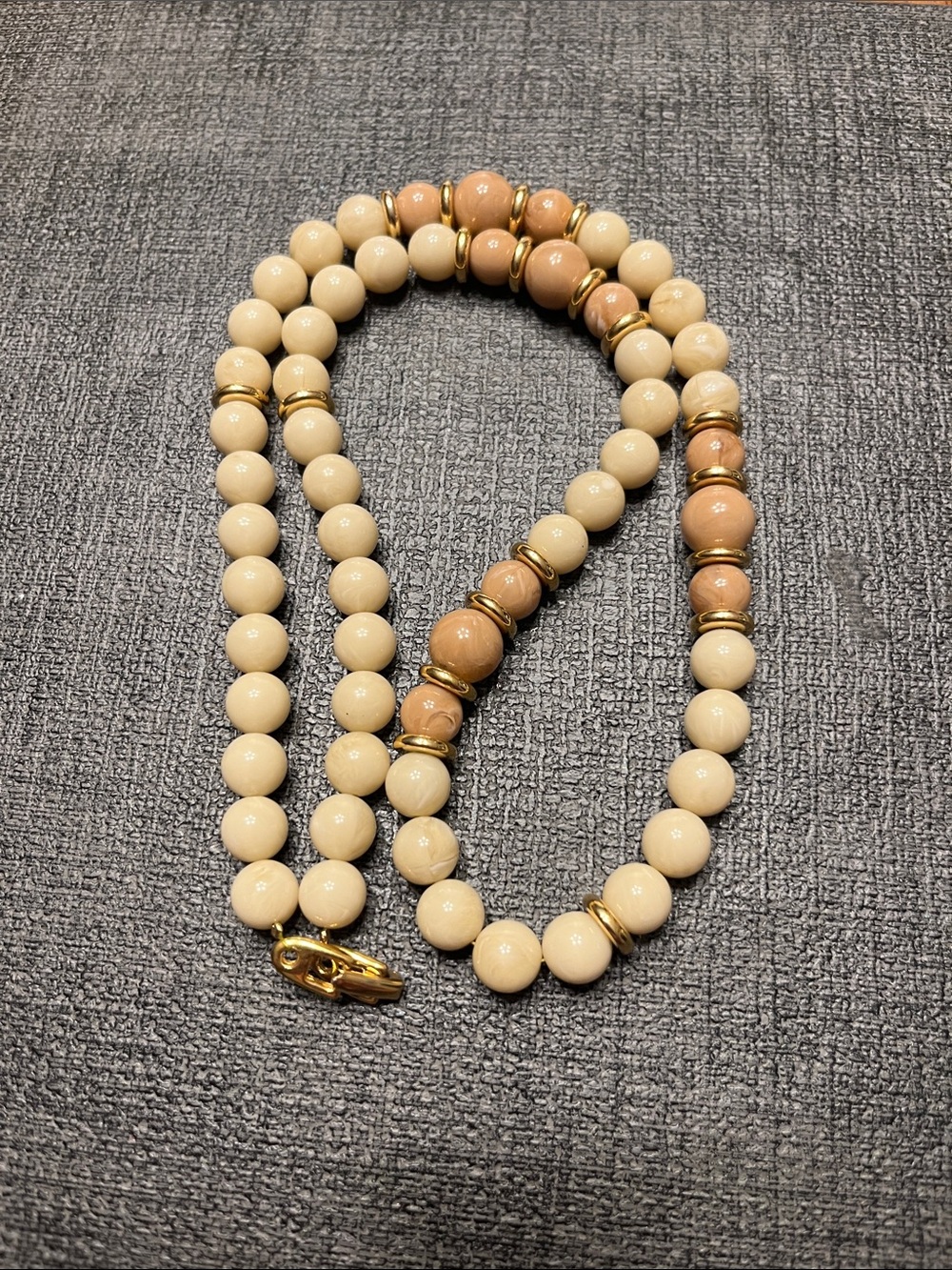 Vintage Napier beige, gold tone necklace